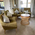 Oravanpesae Chalet Artjärvi